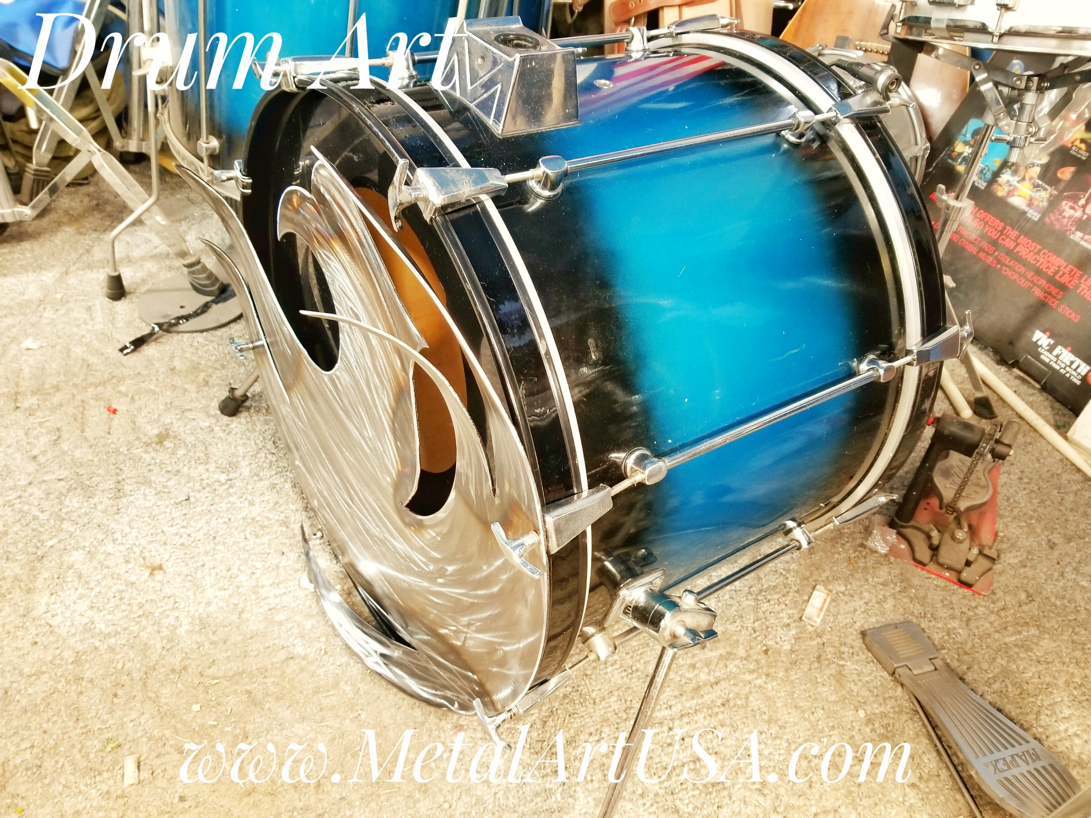 [Drum Set Metal Art]