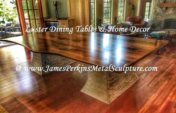 [Walnut Dining Tables]